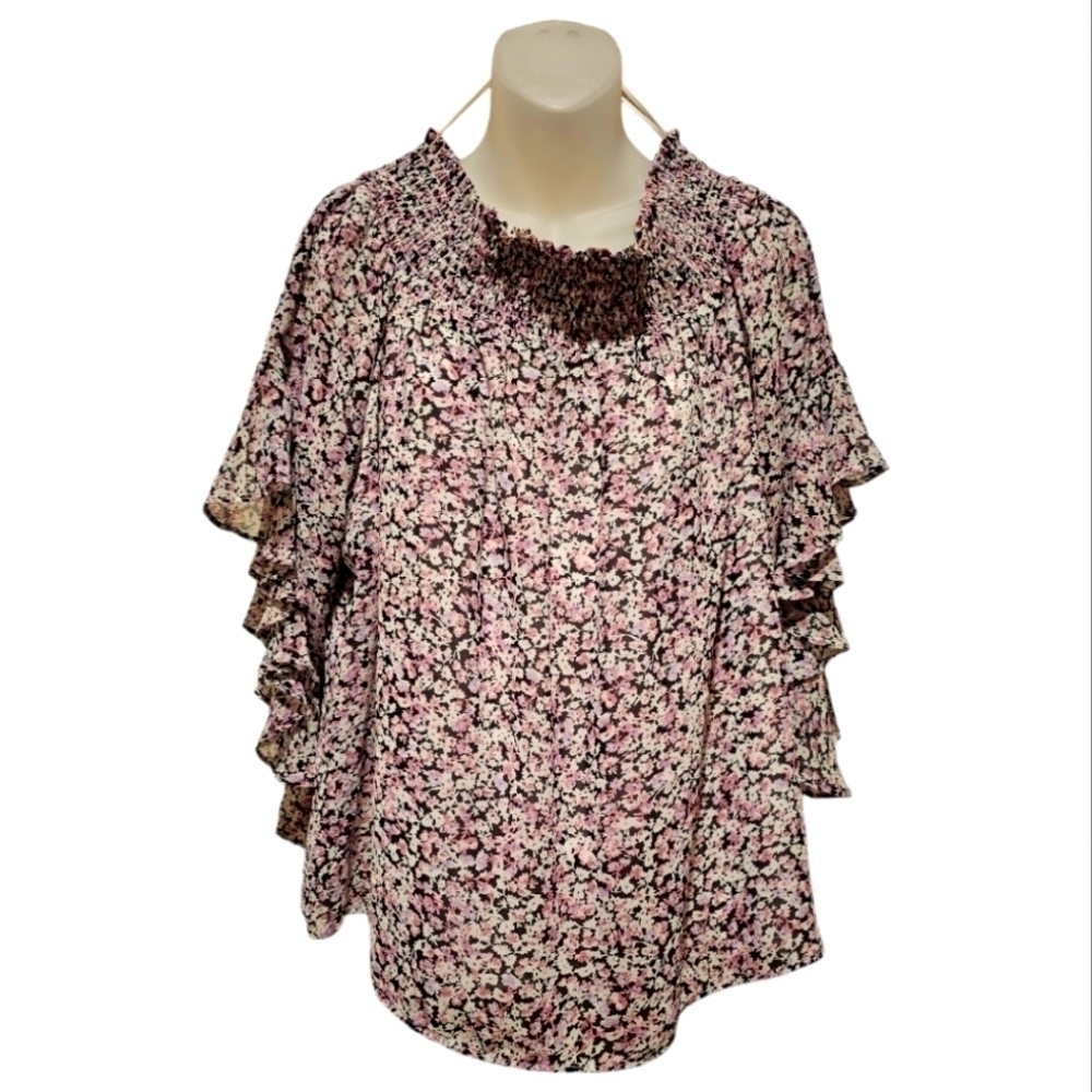 Riley & Rae Women's Floral Flutter Sleve Top, Sz XL